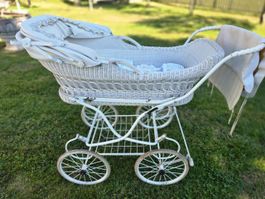 Kinderwagen Weide Korb weiss mit Zubehöhr