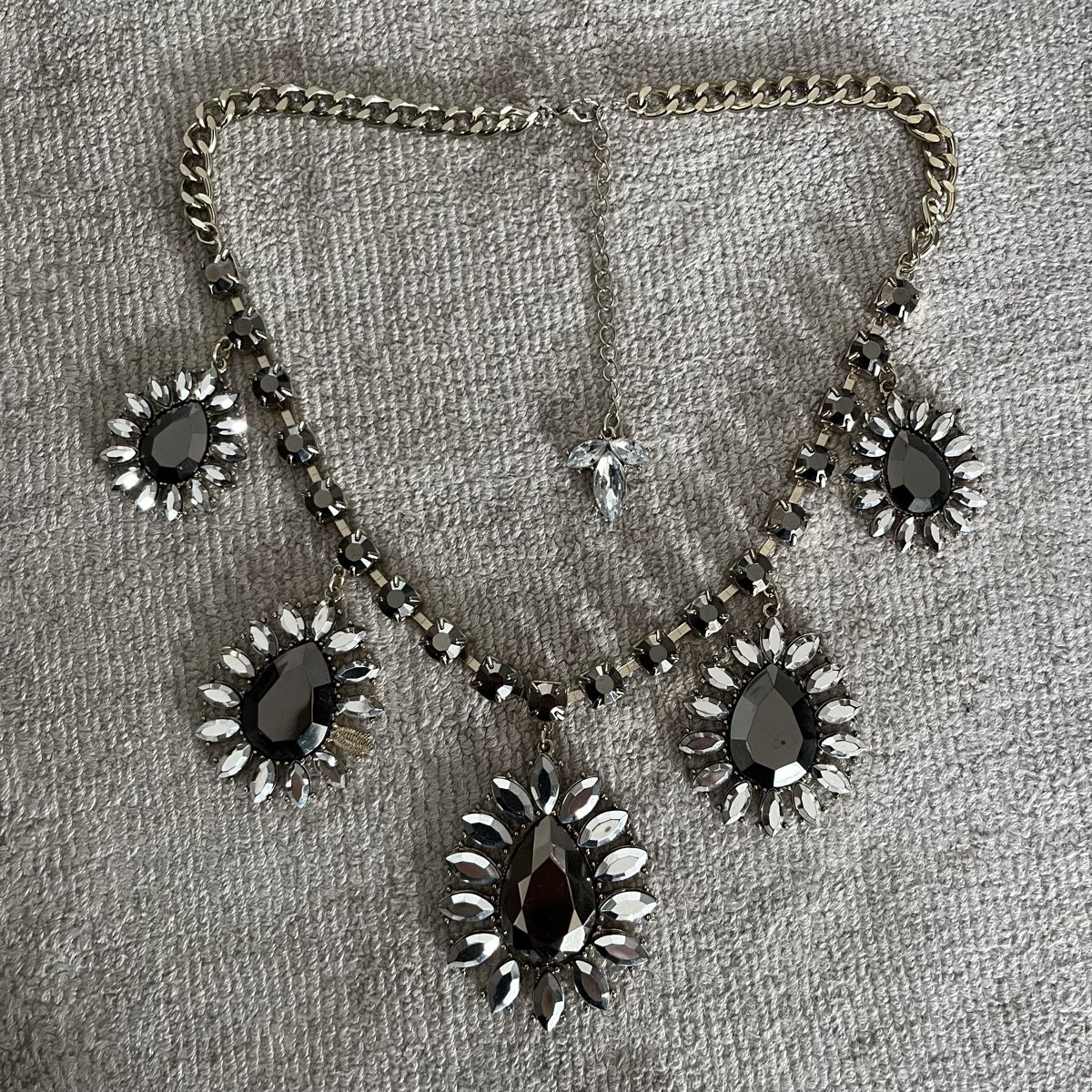Catenine: Halskette mit Strasssteinen/Modeschmuck – Usato da Zürich venduto da ana.vla 1