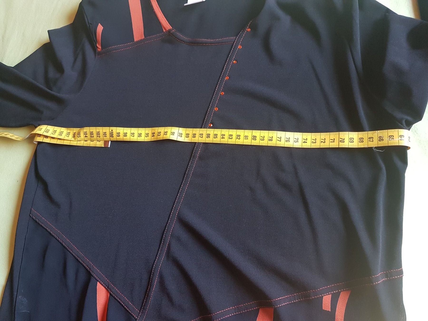 Completi & Tailleur: Ensemble 2 pièces tunique pantalon taille M marque Pulchery – Usato da Villiers venduto da san_jn5w 9
