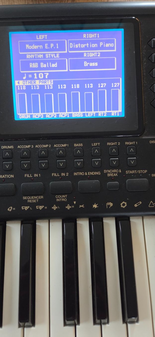 Technics Strumenti musicali: Technics KN 2000 PCM Keyboard gebrauchter Zustand – Usato da Kloten venduto da Jaunin 7