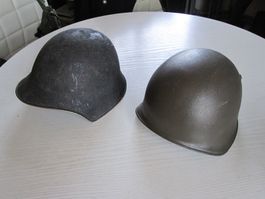 2 Stahlhelme CH Armee