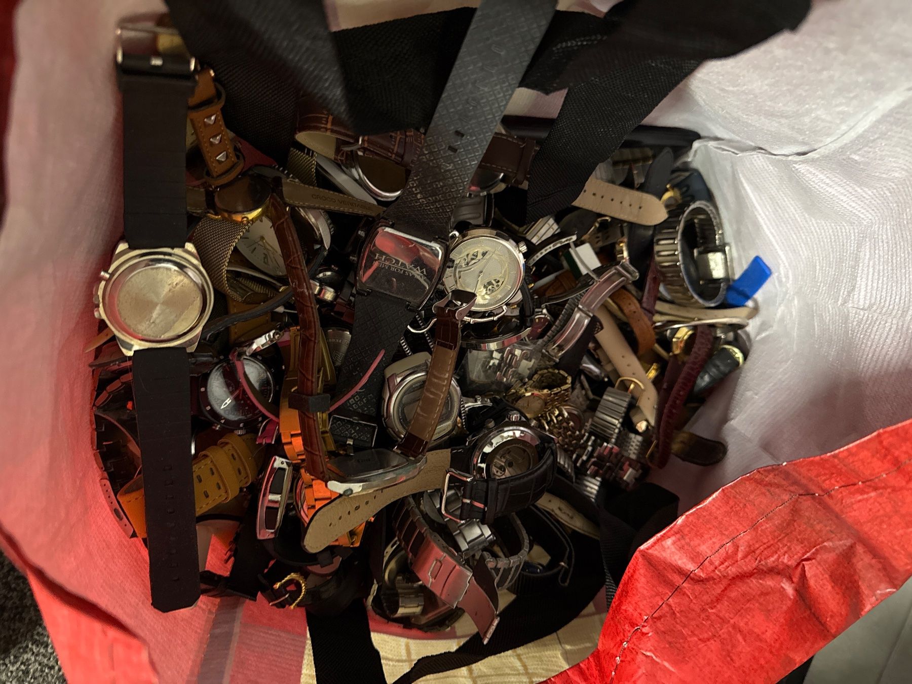 Orologi: Sack mit Uhren Handaufzug/Quarz/Automatic – Usato da Pfeffingen venduto da Allhandelklgwatches