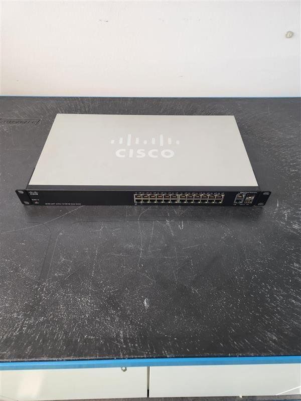 Hubs & Switches: Cisco SF200-24FP POE – Gebraucht aus Belp von Panther_