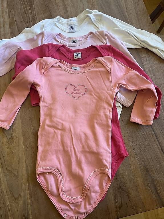 Unterwäsche: 5x Body von Petit Bateau Gr. 86 – Gebraucht aus Bern von Maeuchterli