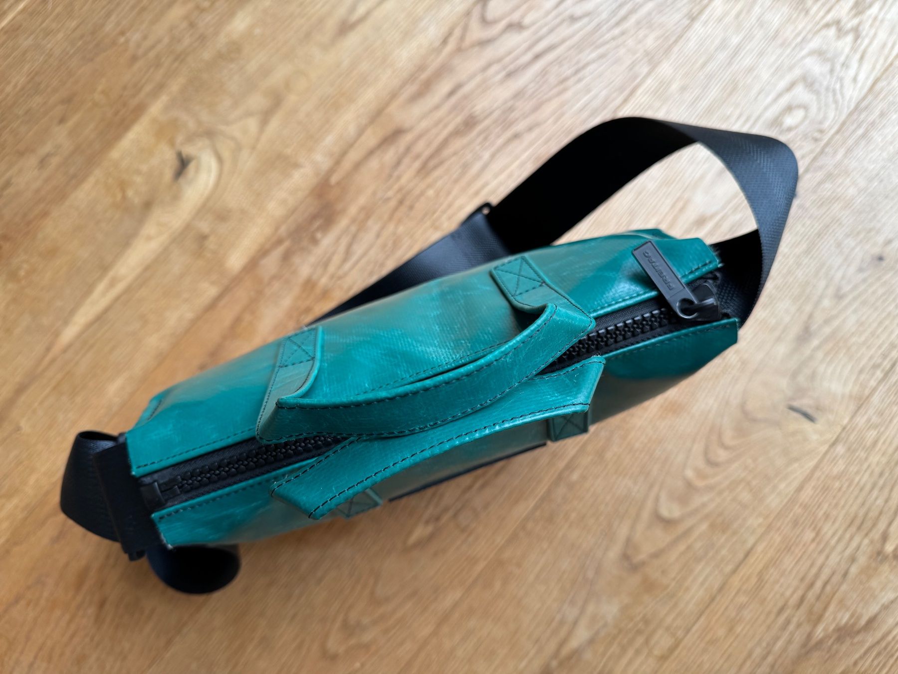 Freitag Sacs femmes: Freitag F274 RUBY Crossbody small – Neuf (Voir description) à Biel/Bienne par freitasch 4