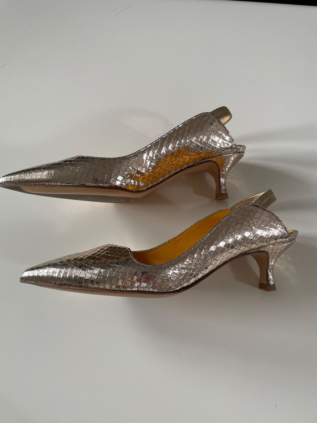 Scarpe da donna: goldene Mules, Maria Bini, 37.5 – Nuovo (secondo la descrizione) da Zürich venduto da san_z75z 2