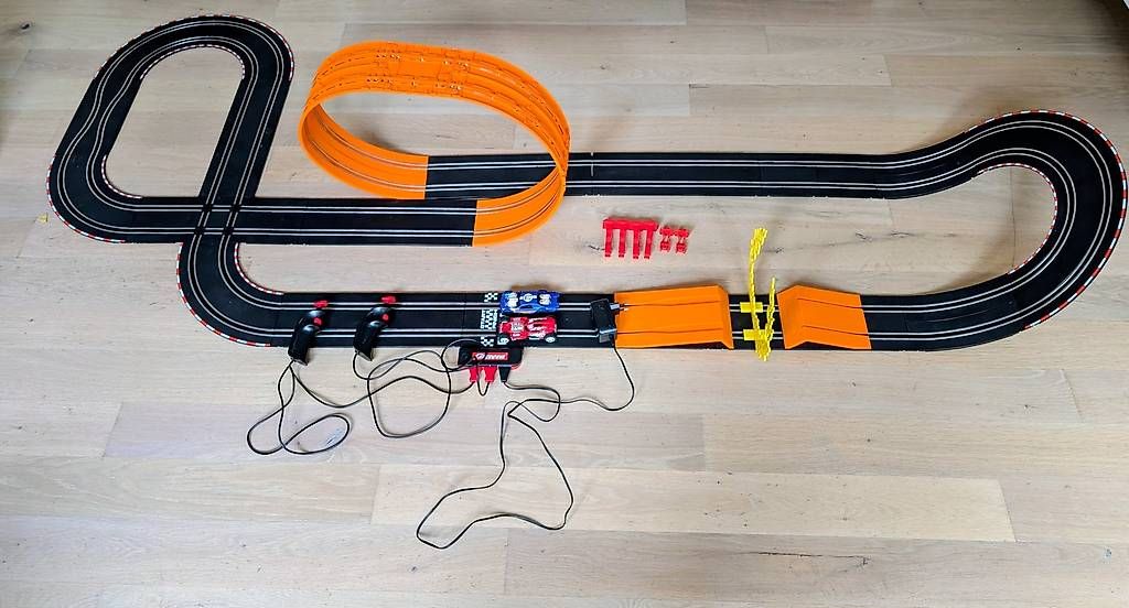 Carrera Giocattoli: Carrera Bahn - HotWheels Go – Usato da Kreuzlingen venduto da _Mic_ 4