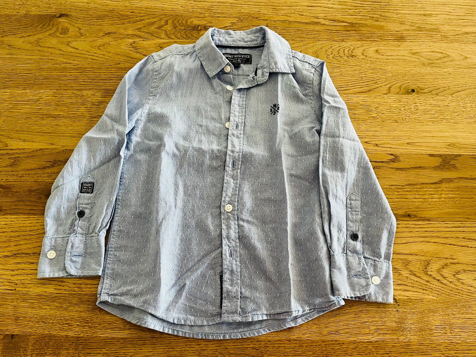 Camicie, T-shirt & Polo: Hemd, langärmlig, Grösse 104 – Usato da Konolfingen venduto da takkie