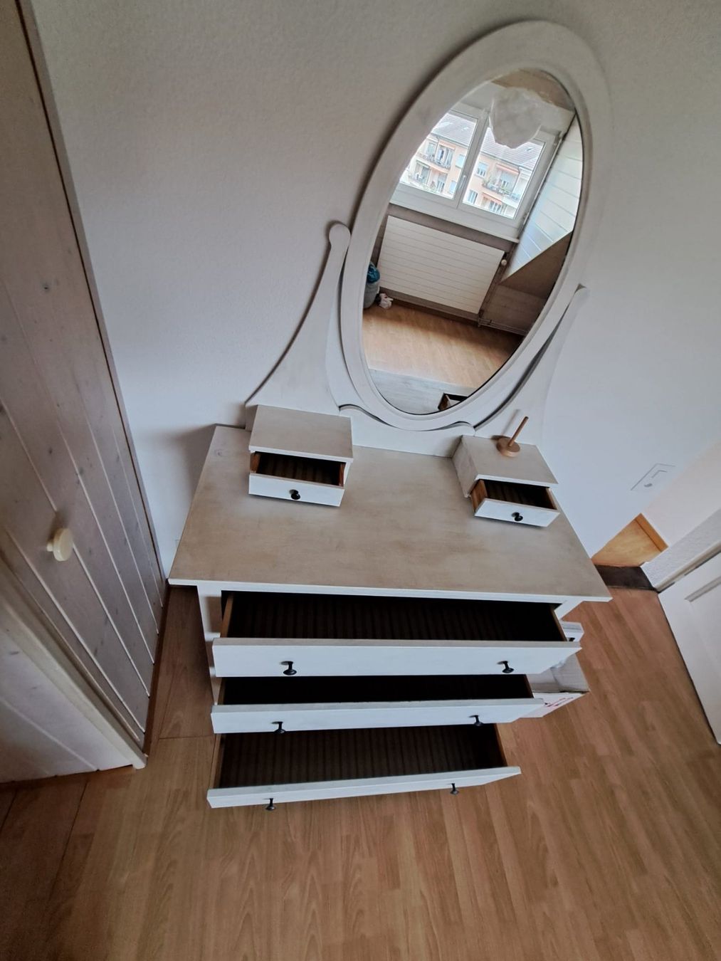 IKEA HEMNES Kommode & Schminktisch mit ovalem Spiegel (Gebraucht) in Zürich für CHF 20 – nur Abholung auf Ricardo kaufen