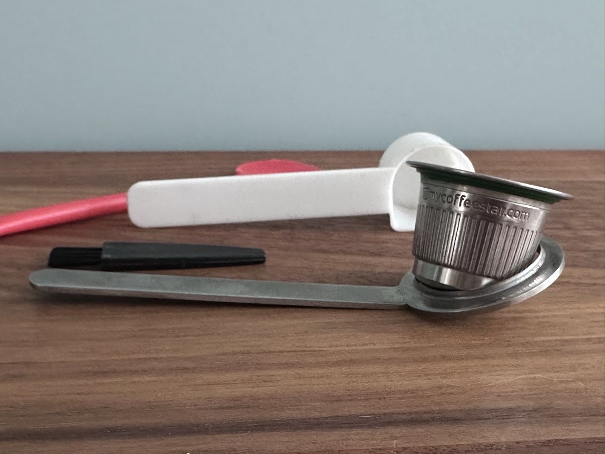 Kaffeemaschinen & Espressomaschinen: Reusable Coffee Capsule Pod Kit – Gebraucht aus Zürich von Ddechkovd