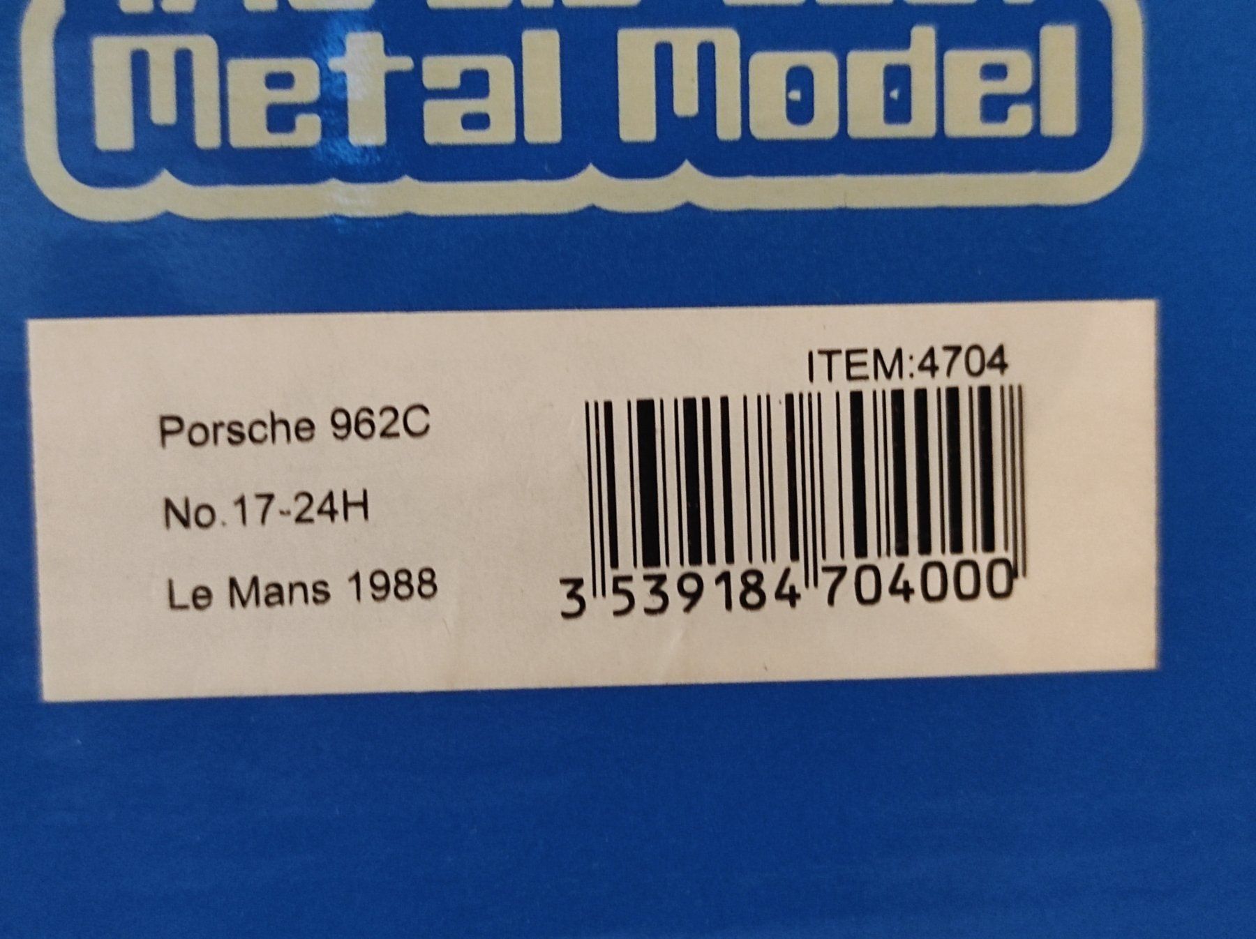 Porsche Modellini d'auto: Porsche 962C "Shell" #17 LM 88' von Universal Hobbies 1/18 – Nuovo e nell'imballaggio originale da La Chaux-de-Fonds venduto da Standmodelle 4