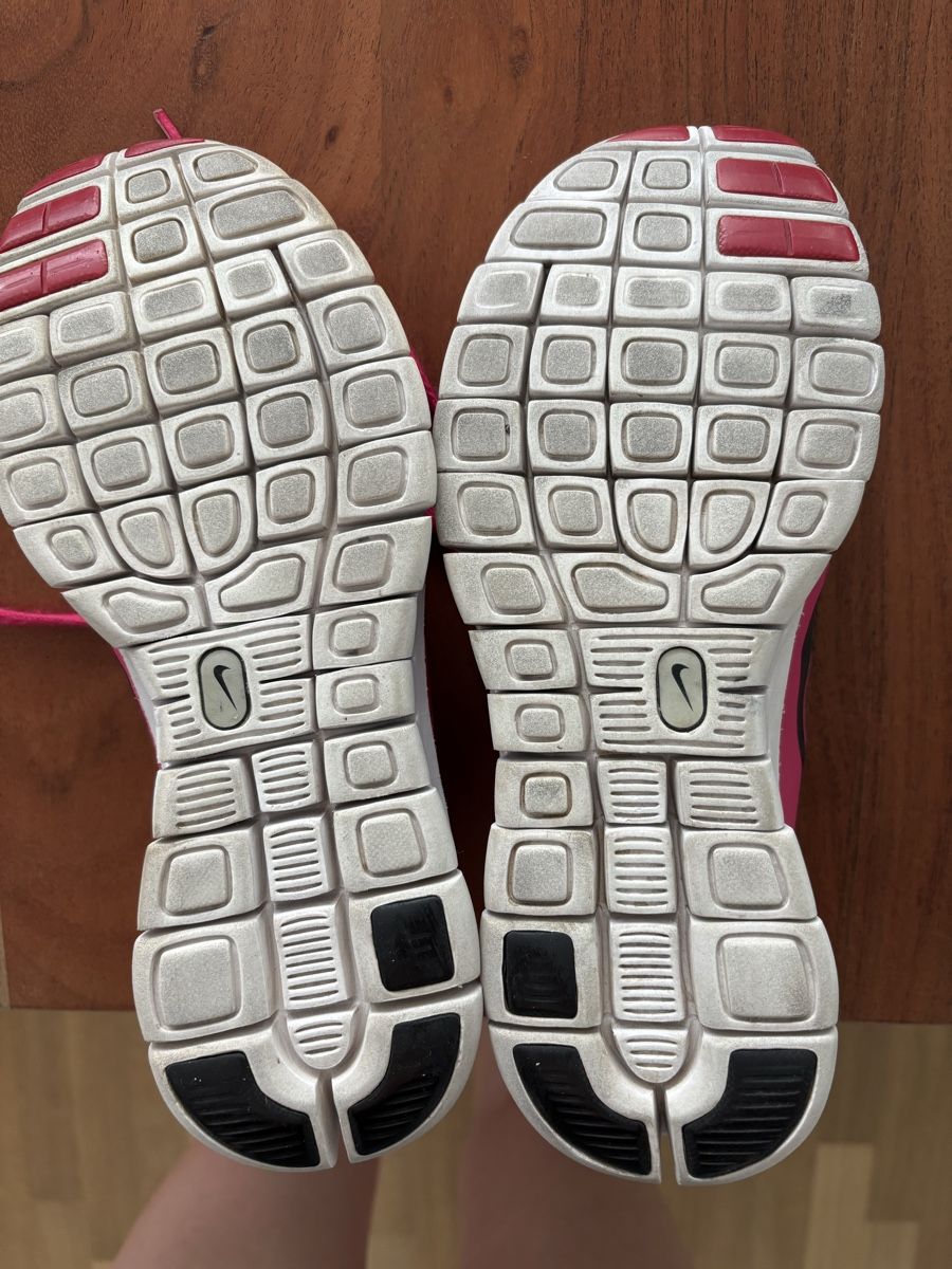 Nike Chaussures femmes: Nike Sportschuhe pink Grösse 38.5 – D'occasion à Bern par gwilla 3