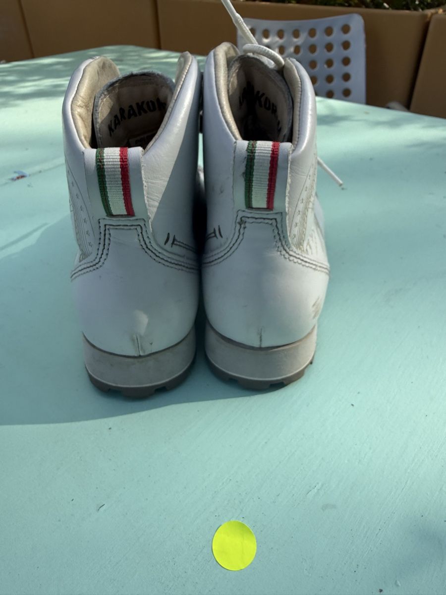 Dolomite Damenschuhe: Dolomite Karakorum Damen Wanderschuhe Weiss Grösse 39 – Gebraucht aus Maur von Marie.5 5