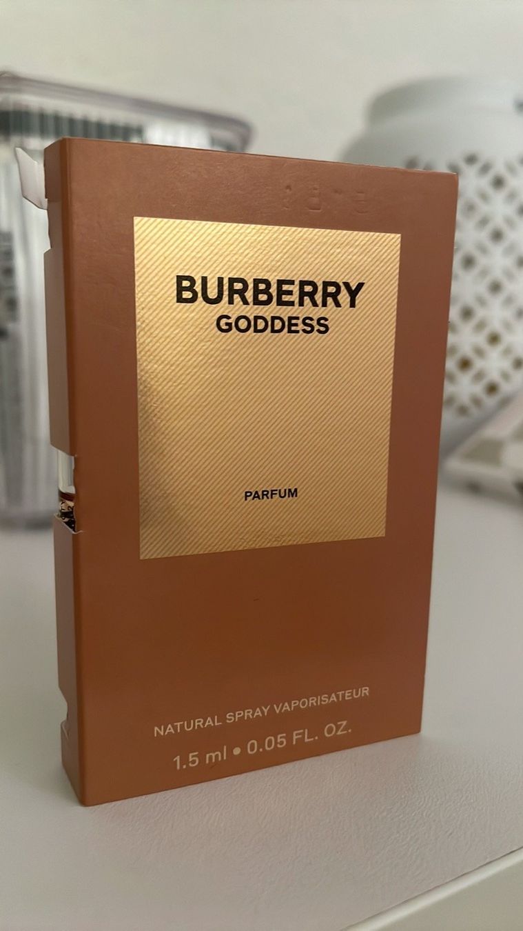 Burberry Parfum & Eau de Toilette: Burberry Goddess Parfum 1.5 ml – Neu (gemäss Beschreibung) aus Flums von Inna77