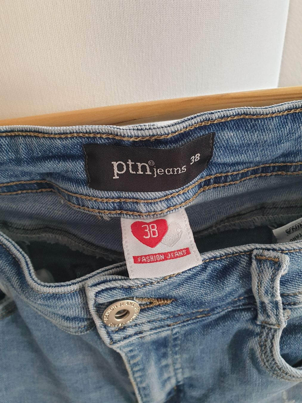 Jeans: Ripped Skinny Jeans, Size 38 – Nuovo e nell'imballaggio originale da Aigle venduto da Smagbrelle18 6