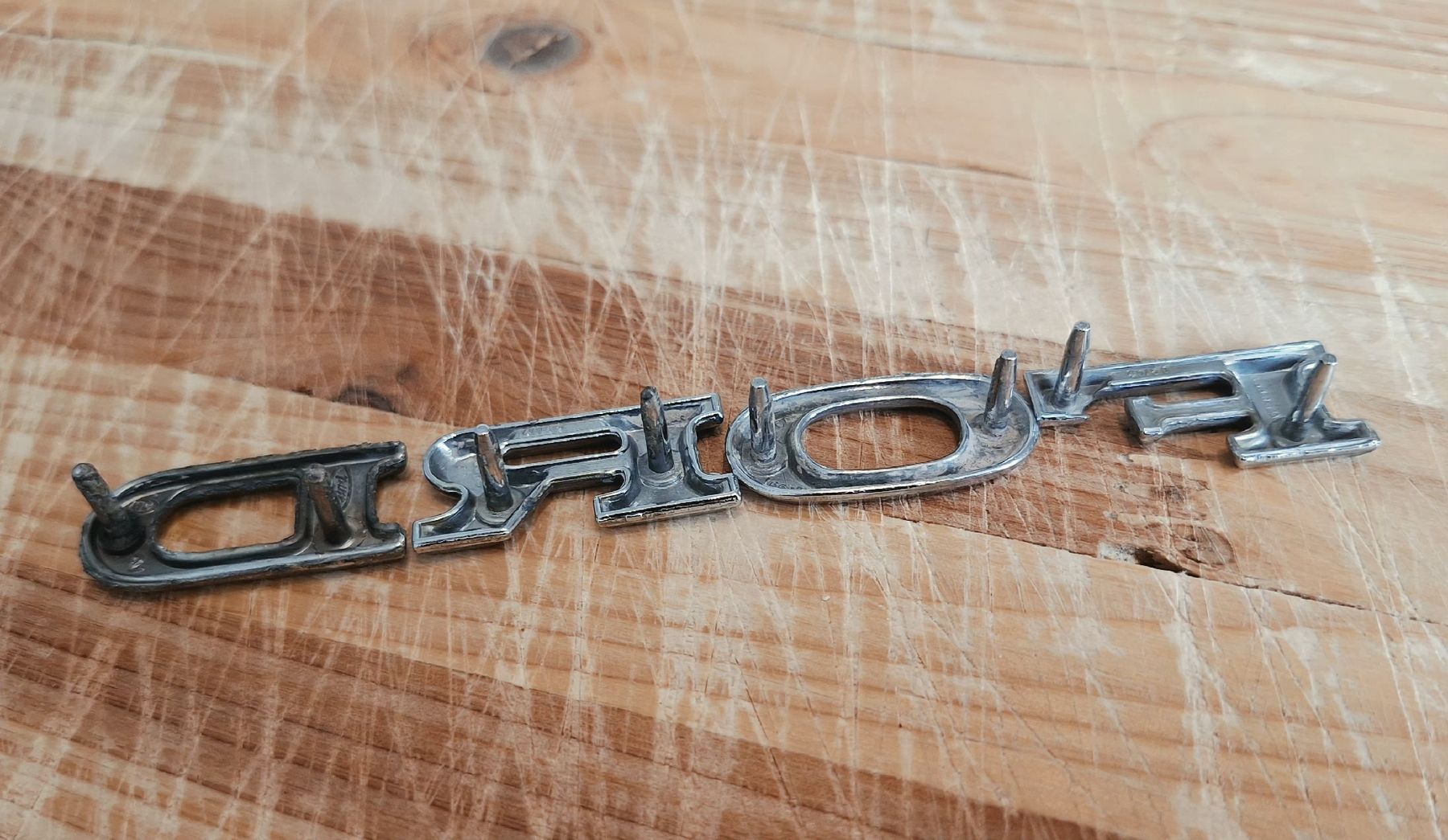 Ford Alle Autoersatzteile: Ford Oldtimer Embleme – Gebraucht aus Triesen von BLACKSHEEP75 2