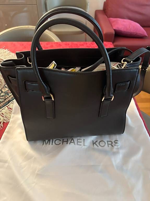 Borse da donna: Michael Kors Handtasche in Schwarz – Usato da  venduto da