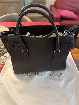 Michael Kors Handtasche in Schwarz