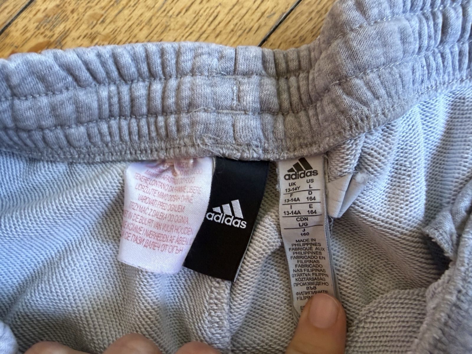 Adidas Pantaloni: Short Adidas Enfant – Usato da Neuchâtel venduto da SilvioTod 2