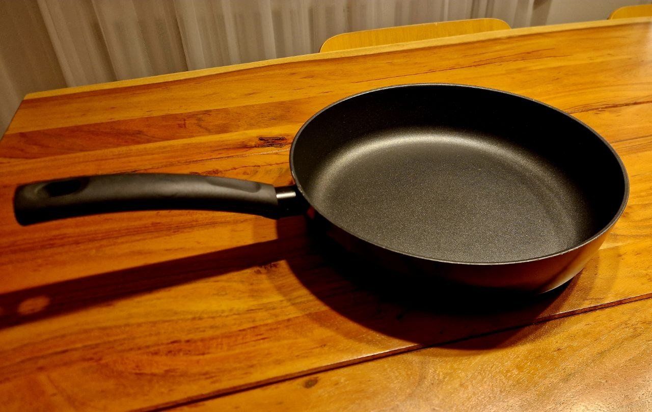 Migros Poêles: Grosse Bratpfanne (Migros Basic) – D'occasion à Bern par Lu.Ma 1