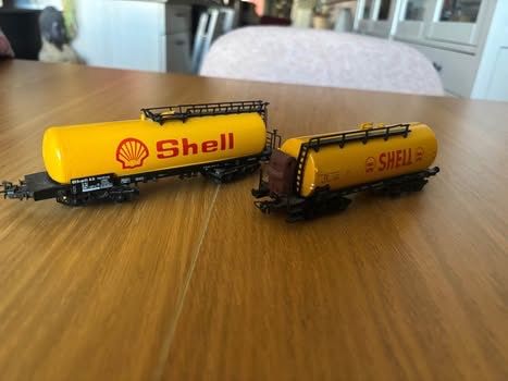 Märklin Trains électriques: Deux wagons Märklin Shell  – D'occasion à Orbe par car_8grw