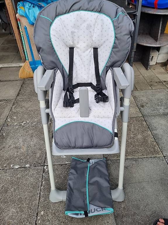 Chaises hautes: Gratis Kinder Sitz mit Tisch  – D'occasion à Bischofszell par jelmoli 4