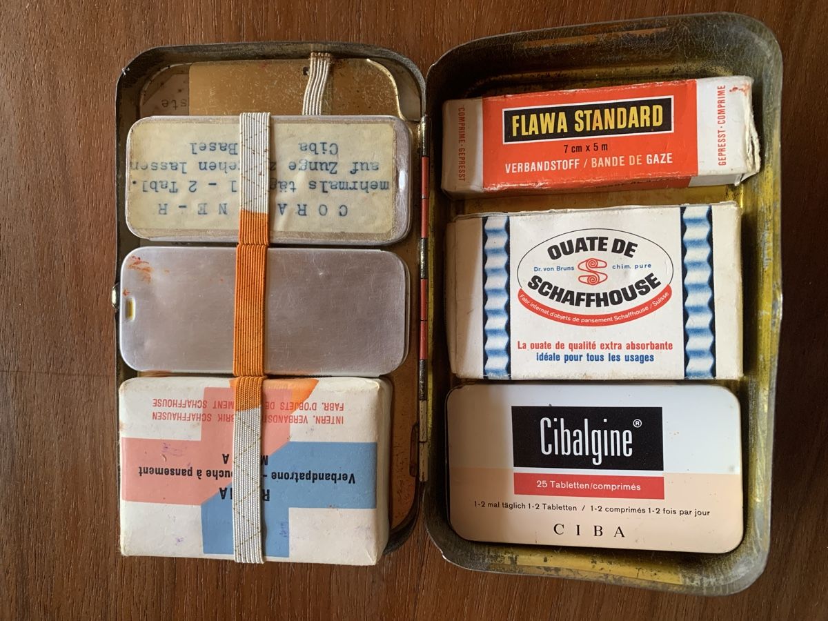 Kit di pronto soccorso: Taschenapotheke FLAWA, Vintage – Usato da Egg b. Zürich venduto da ohtannenbaum 2