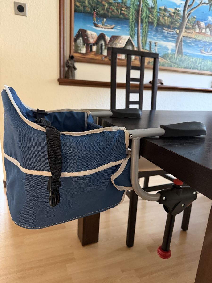 Chicco Seggioloni: Siège de table pour bébé chicco – Usato da le locle venduto da caryl 1