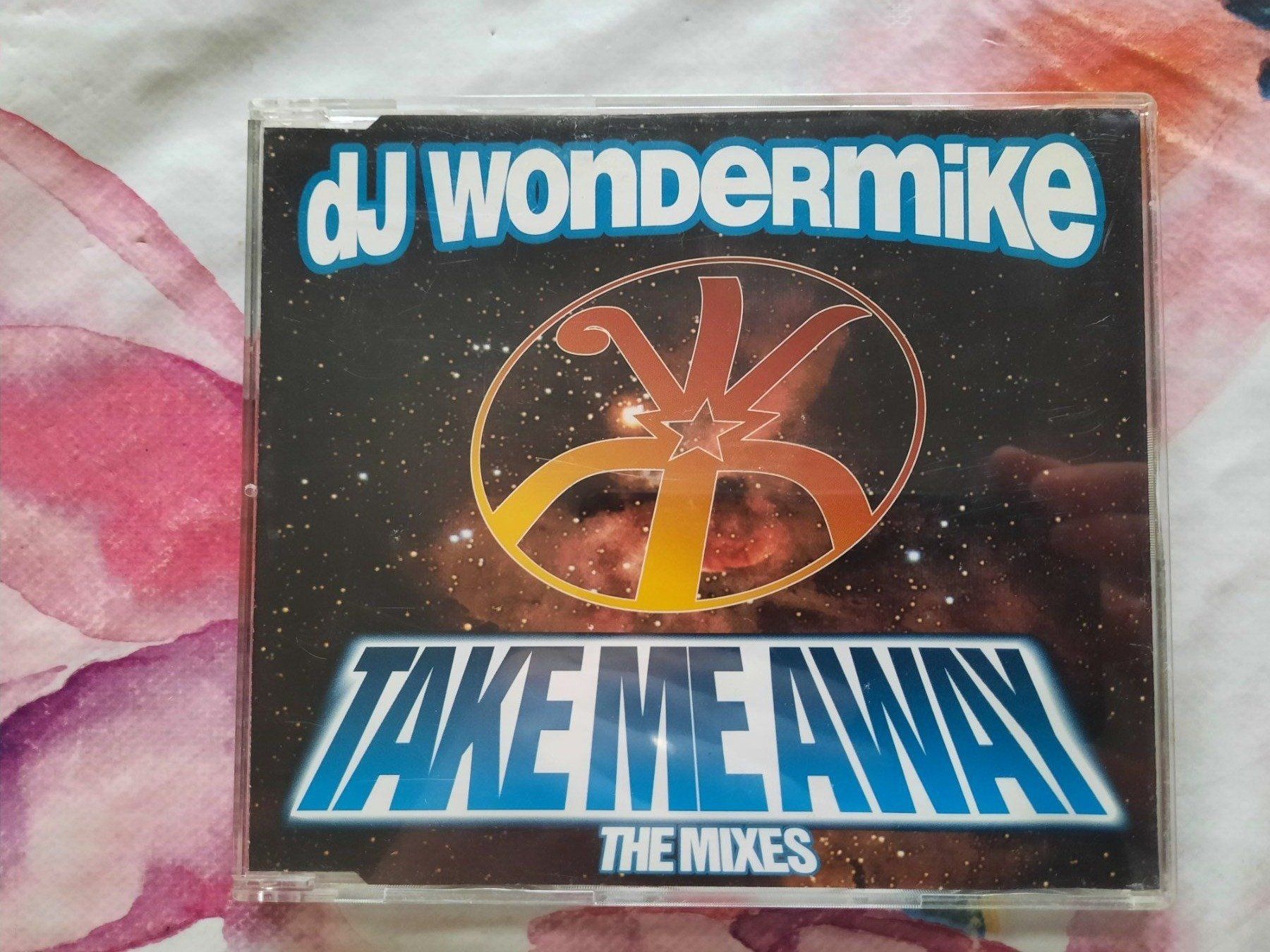 CD: CD Dj Wondermike - Take me away ( Single ) – Usato da Pully venduto da bro_n52j