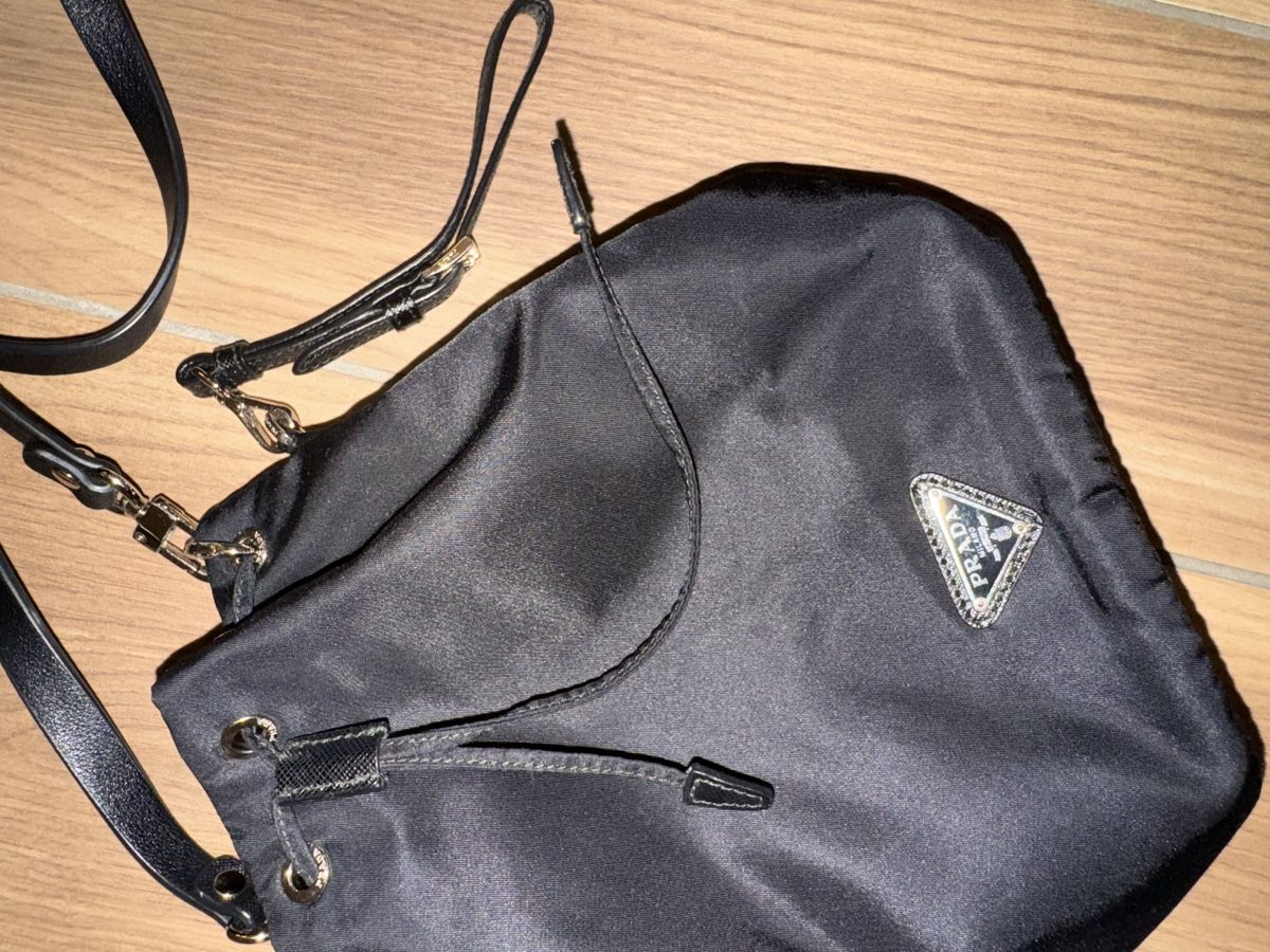 Prada Taschen für Damen: PRADA Bucket Bag aus Nylon Damen – Neu (gemäss Beschreibung) aus Zürich von iva_c9dw 8
