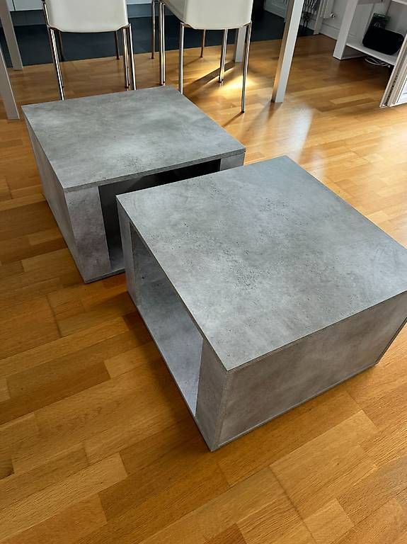 Tables de nuit: Nachttisch 2x           – D'occasion à Ostermundigen par skulls_13 3