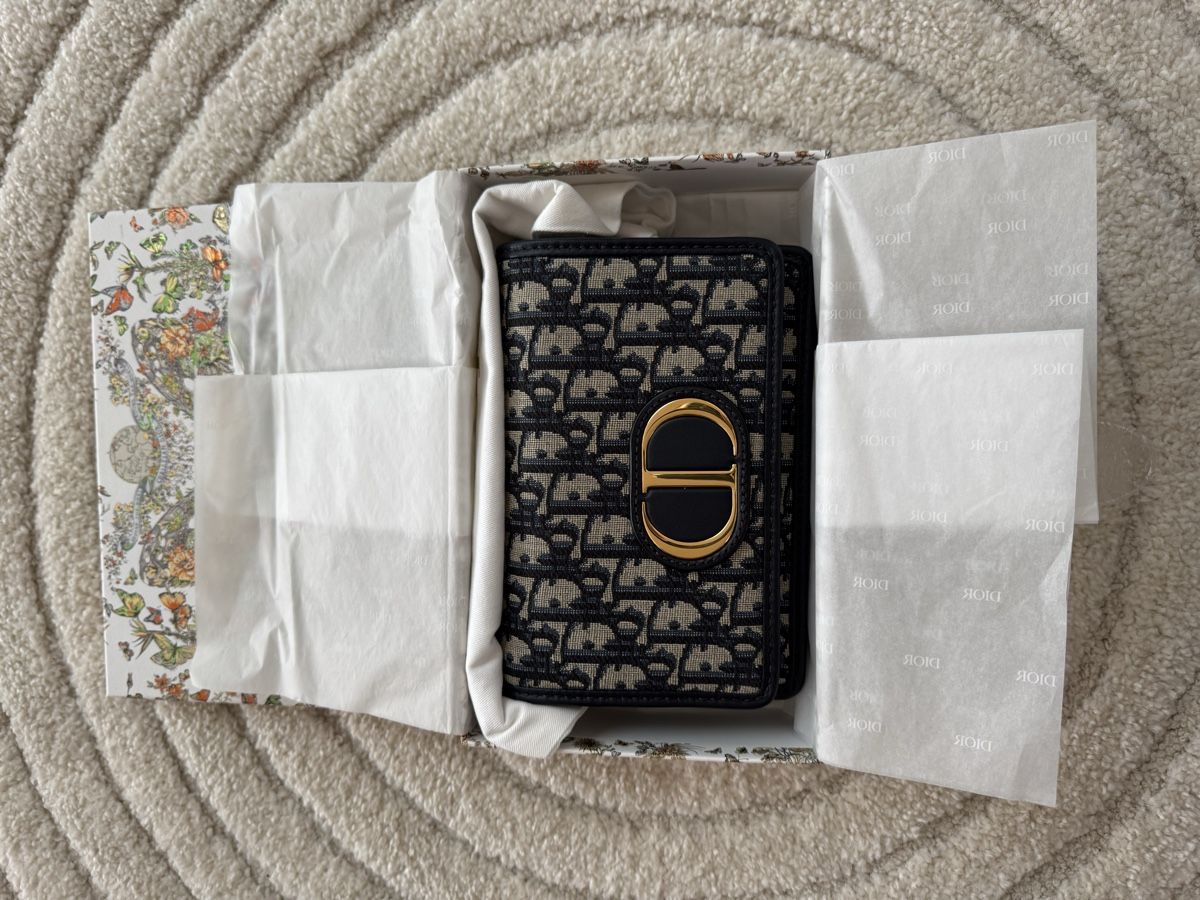 Dior Sacs femmes: DIOR 30 Montaigne 2-in-1-Pouch – Neuf avec emballage d'origine à Altendorf par carina013 3