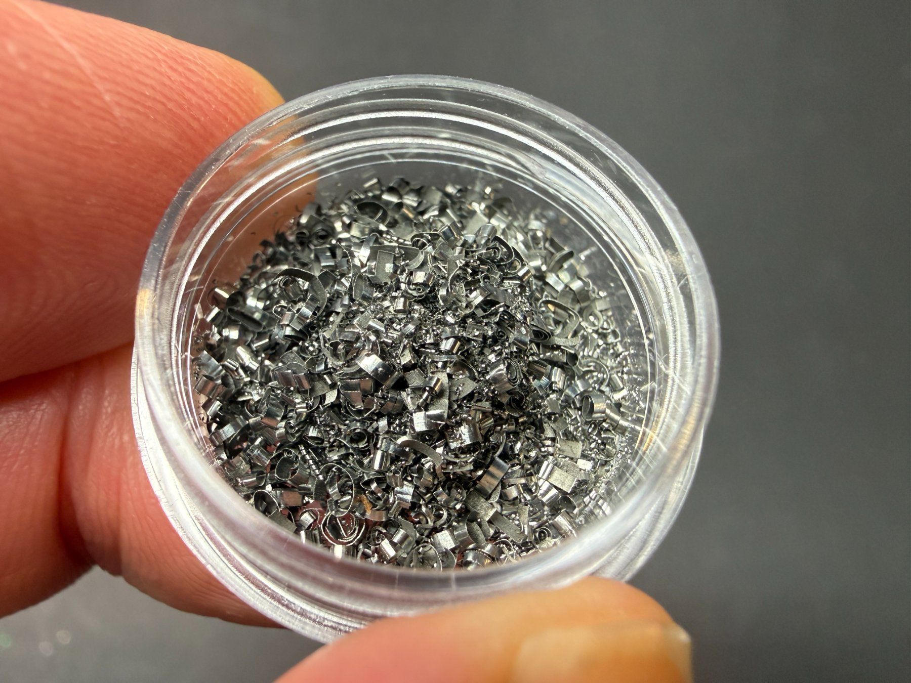 Metalli preziosi: Hafnium, 1 g saubere Drehspäne – Nuovo e nell'imballaggio originale da Lützelflüh-Goldb venduto da Elementis