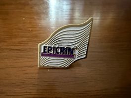 Anstecknadel Epicrin Logo Metall goldfarben gebraucht