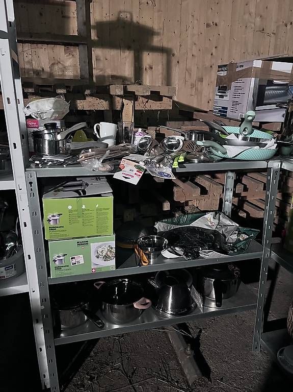 Komplettküchen: Oggettistica ed utensili cucina – Gebraucht aus Cabbio von dharmacry 2