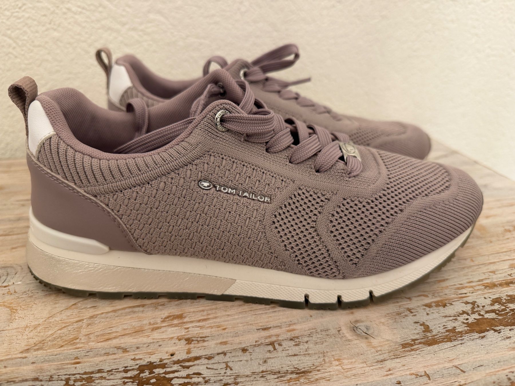 Tom Tailor Damenschuhe: Damen Sneaker Tom Tailor, Grösse 39 – Gebraucht aus Wolfwil von Inseider12 1