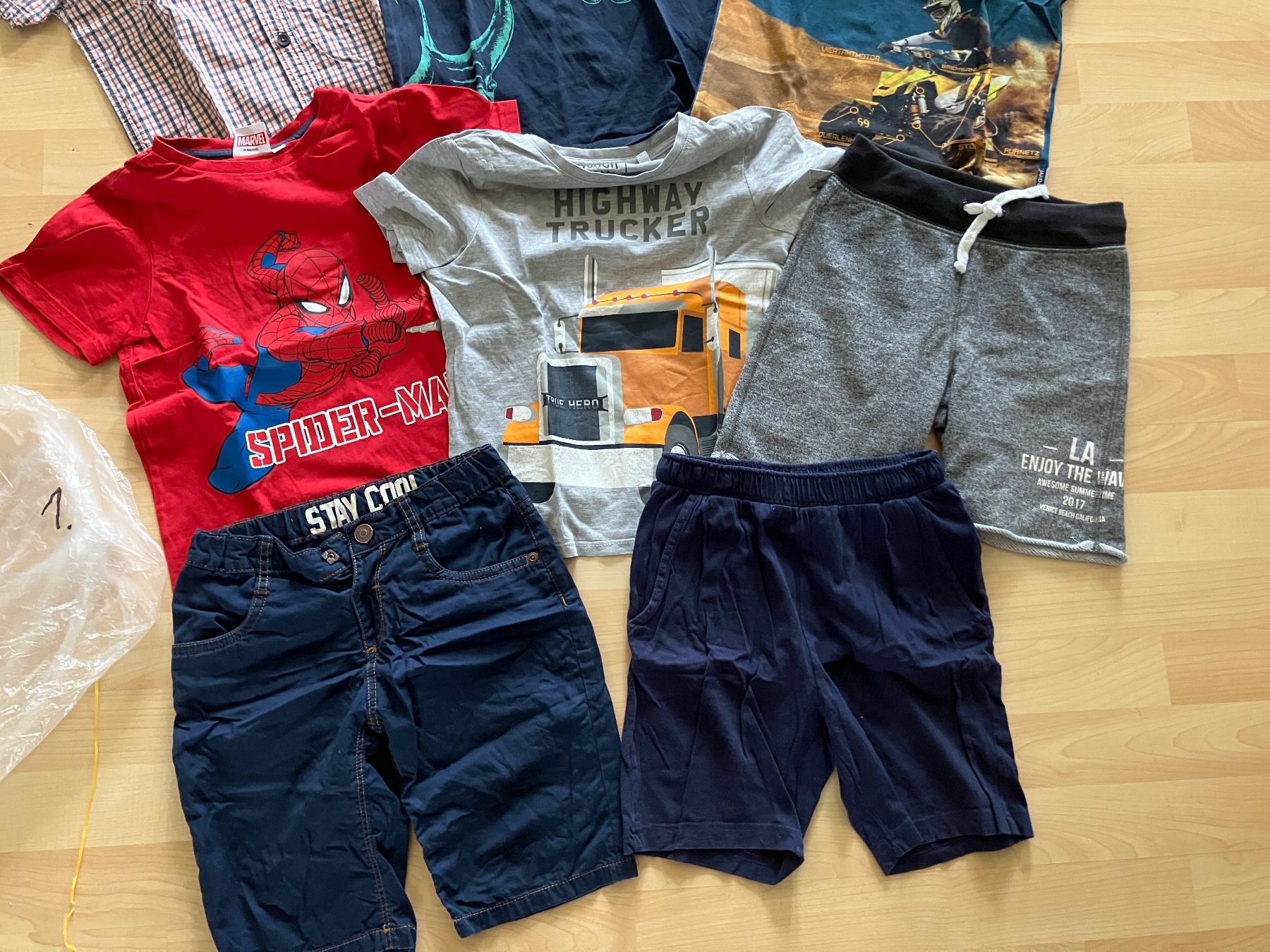 Lotti & Set di vestiti: Sommer Kleiderpaket 122 (1) – Usato da Niederglatt ZH venduto da boeca82 2