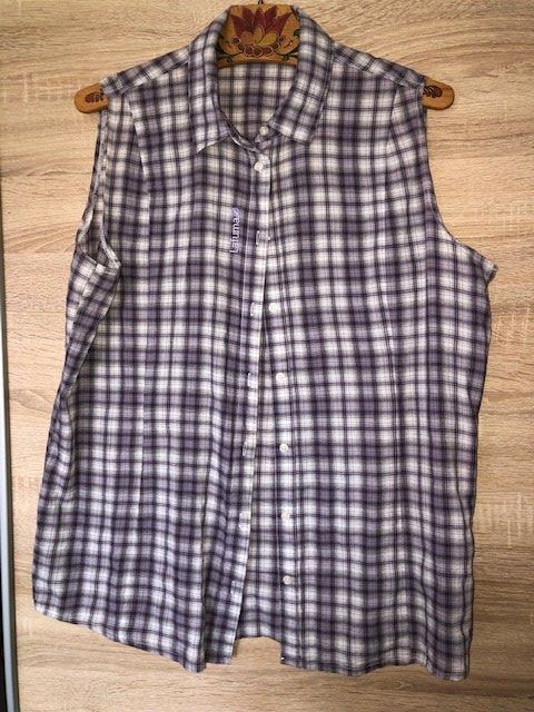 Camicette: Damenbluse Ärmellos Gr. XL – Usato da Nottwil venduto da Frontal 1
