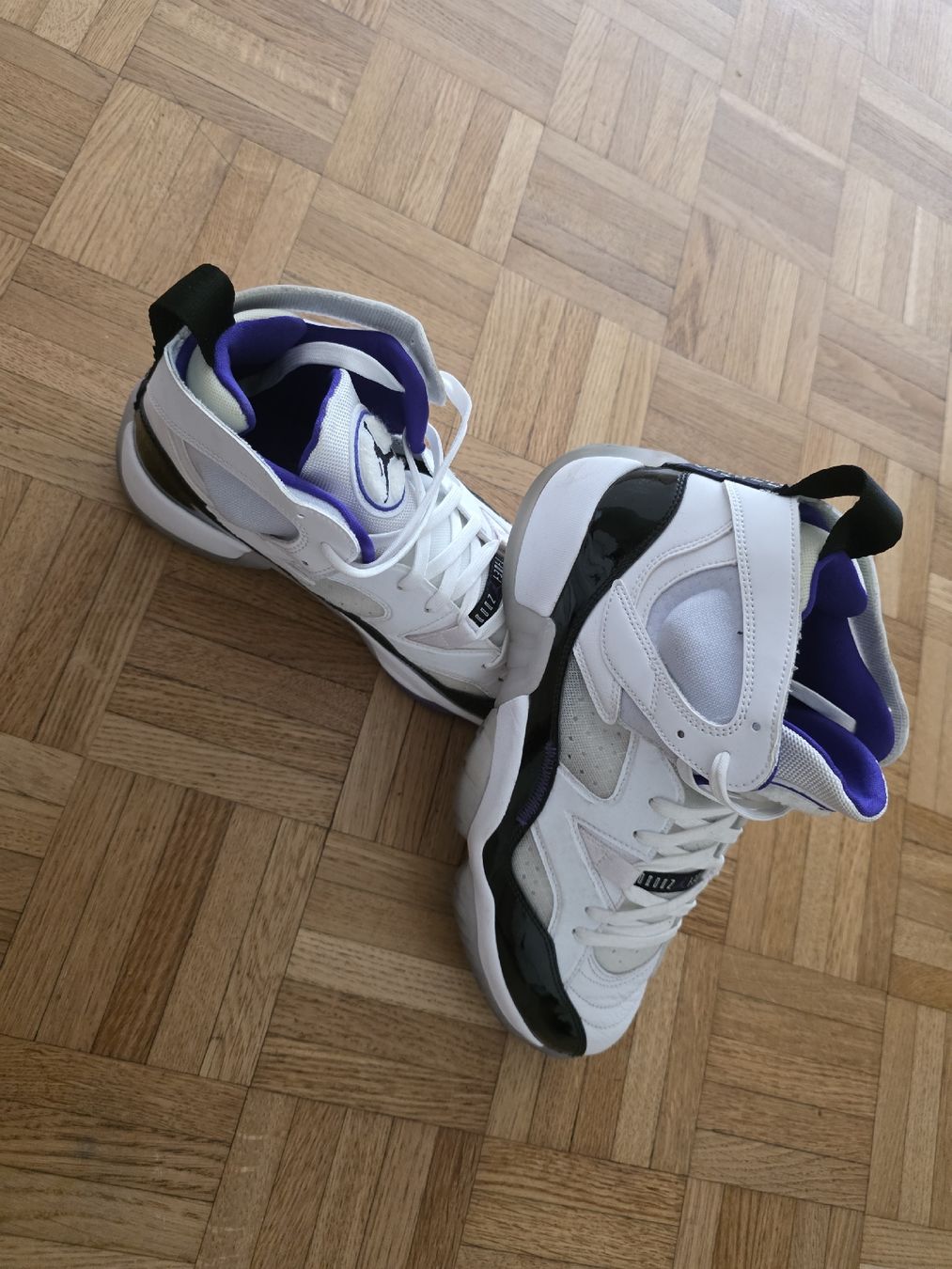 Jordan Scarpe da uomo: jordan two trey – Nuovo (secondo la descrizione) da Neuchâtel venduto da hbenfrh