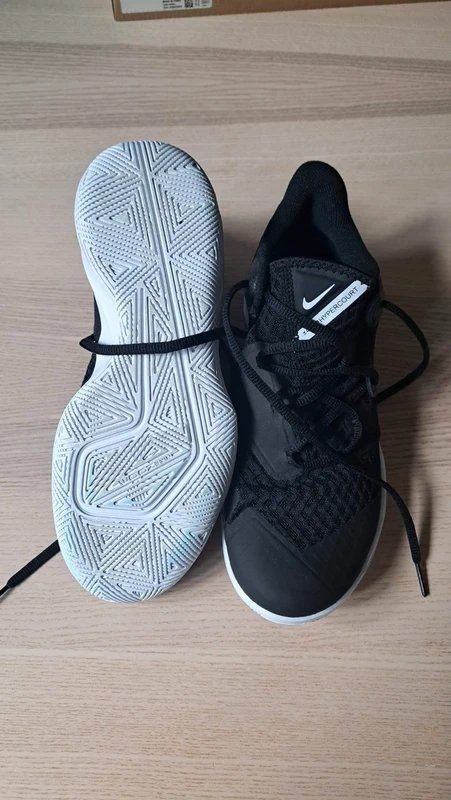 Nike Scarpe da donna: Nike Hypercourt Zoom da donna – Nuovo (secondo la descrizione) da Zürich venduto da cpqlab.26 1