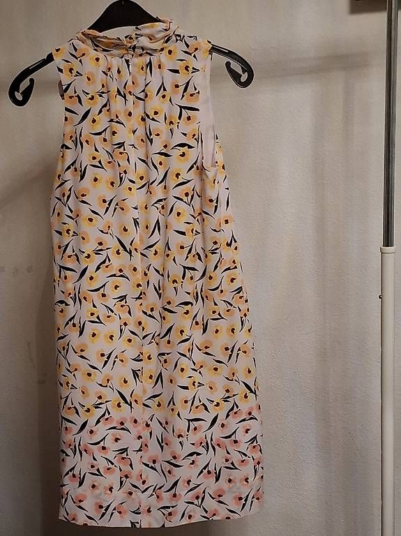 Robes: Damen Kleid  – D'occasion à Birsfelden par Vic_toria 1