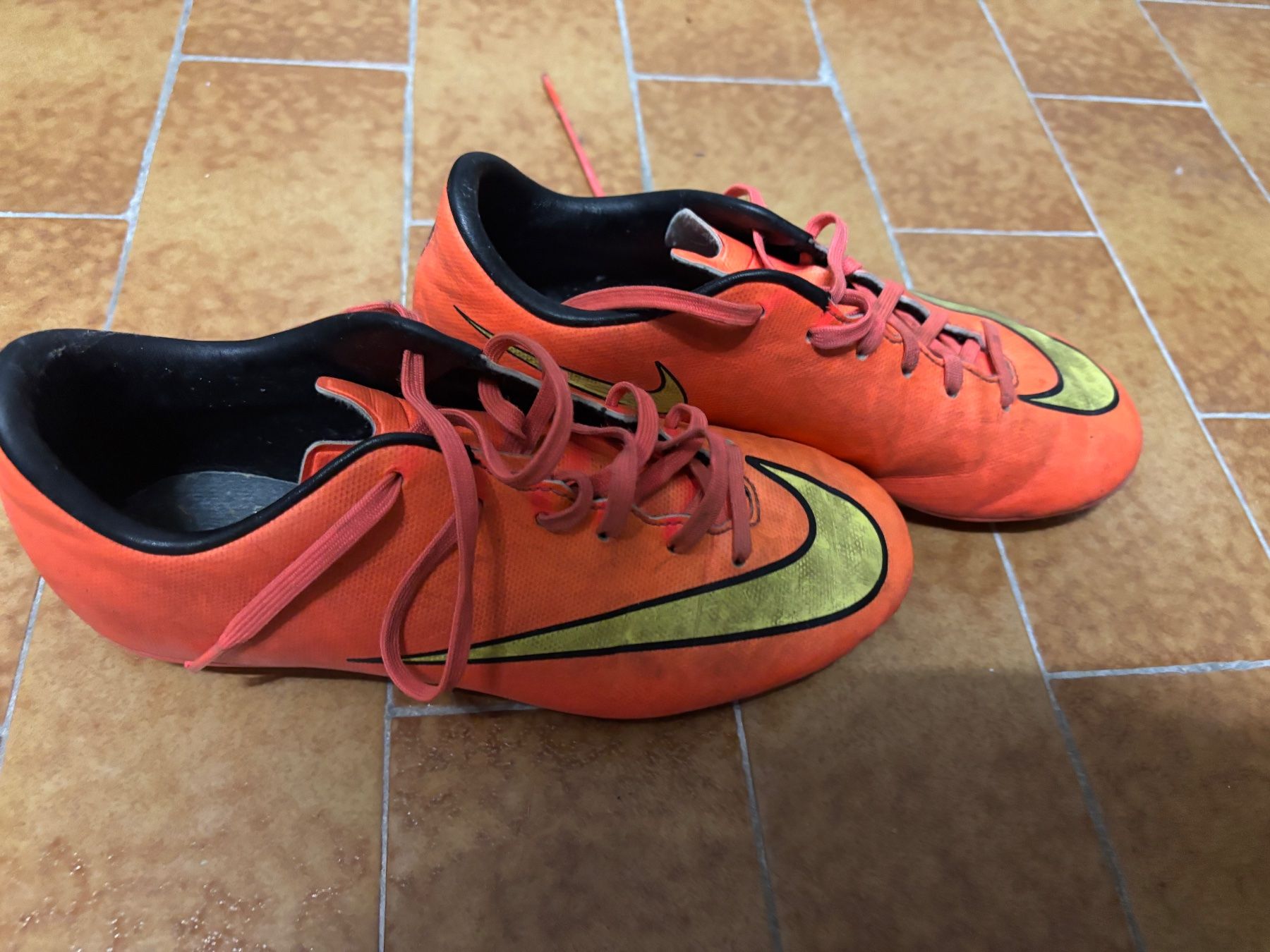 Scarpe da uomo: Fussballschuhe – Usato da ZOLLIKON venduto da FamilleArleti 3
