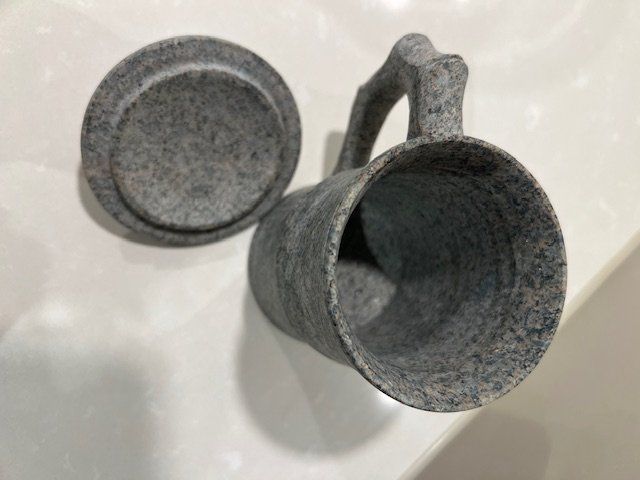 Tazze: Naturstein Becher mit Deckel -neu – Nuovo (secondo la descrizione) da Niederweningen venduto da zw4_s78j 5