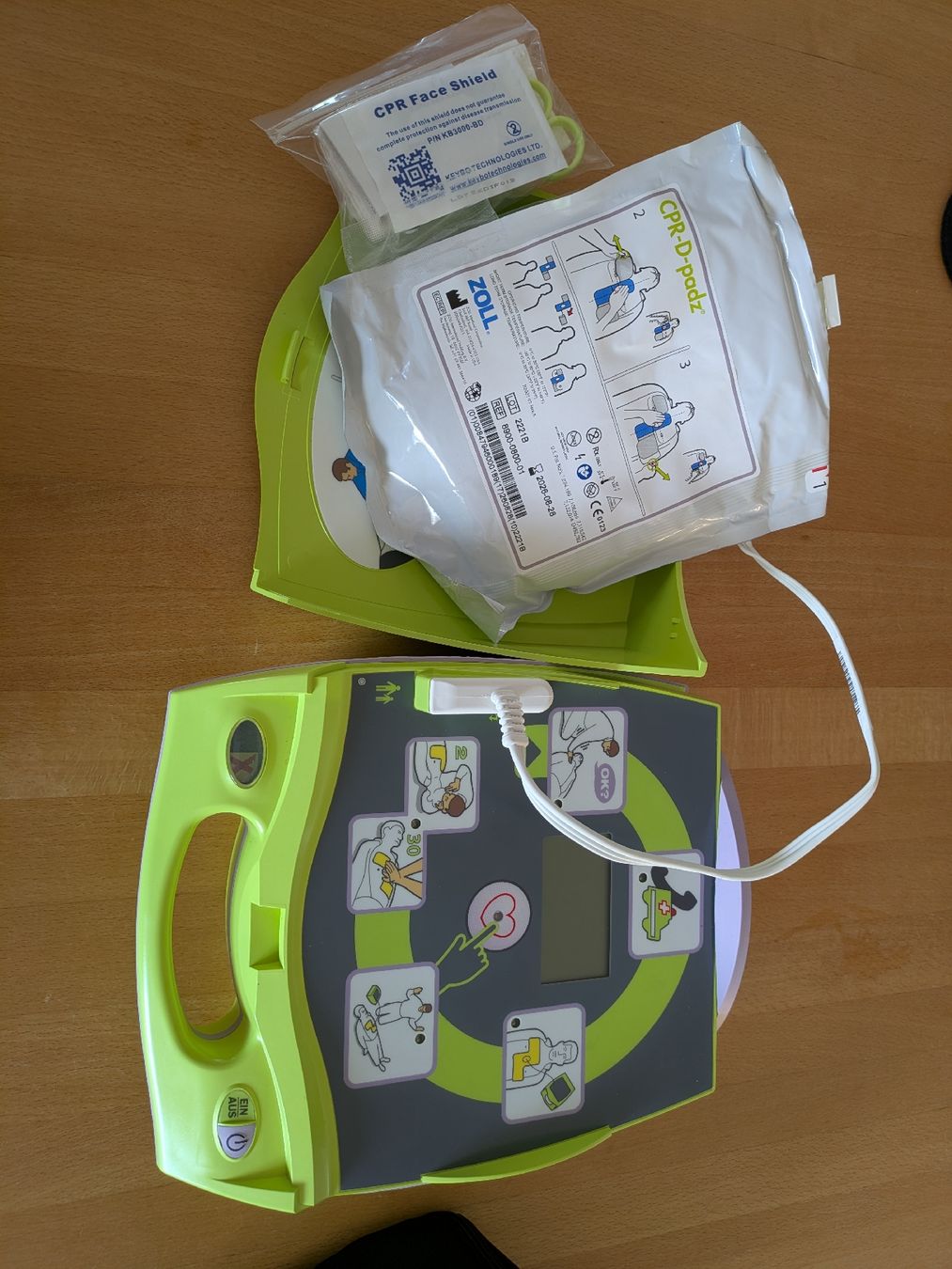 Attrezzature mediche: Zoll AED Plus DEFEKT! – Difettoso da Brugg AG venduto da Pasci06 2
