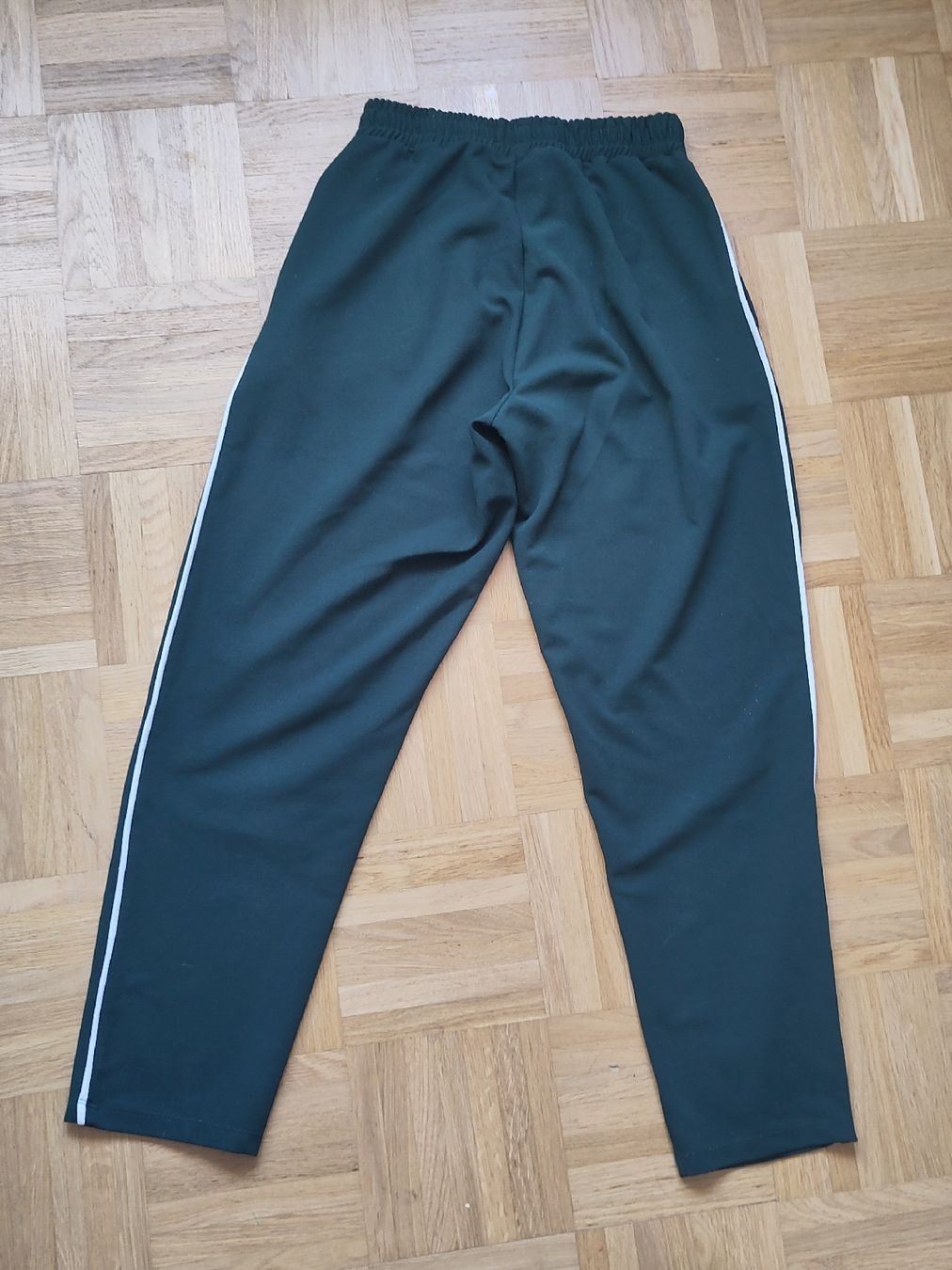 New Look Pantaloni: Dunkelgrüne Hosen Gr. 34 – Nuovo (secondo la descrizione) da Bern venduto da icanhearyoursmile 2