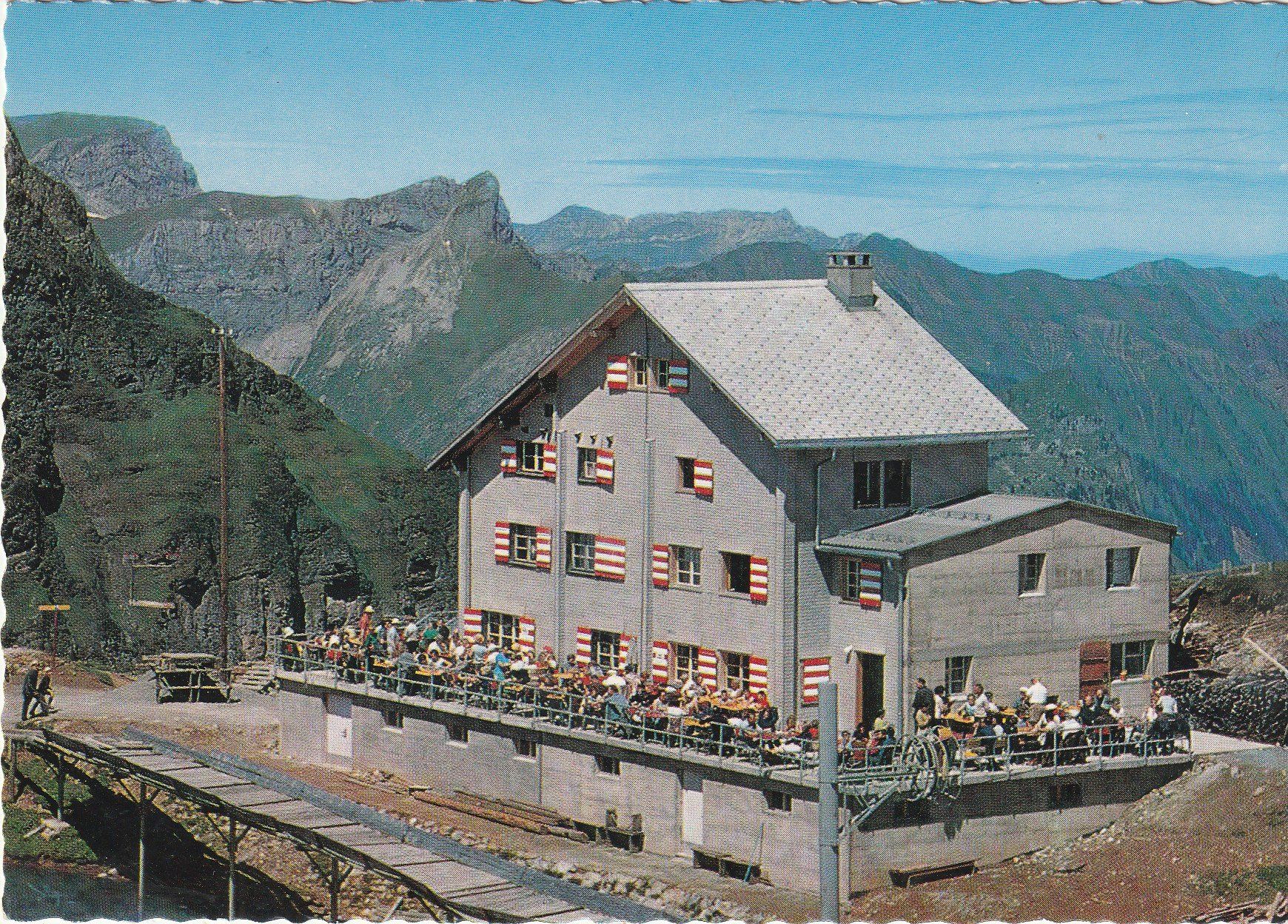 Cartoline postali: Berghaus Jochpass ob Engelberg – Usato da Lumbrein venduto da made02