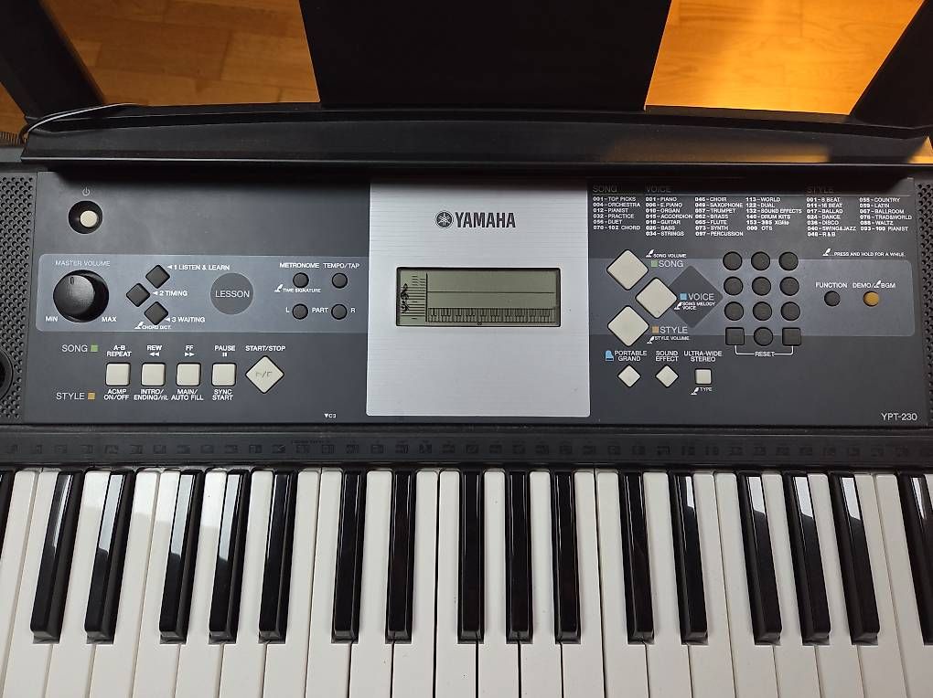 Yamaha Strumenti musicali: Yamaha YPT-230 – Usato da Savosa venduto da cb__5gfg 2