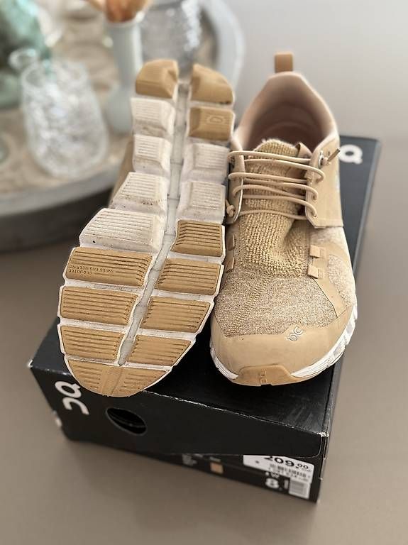 Chaussures femmes: On Cloud Terry Damen, Dune, Gr. 8 (US) – D'occasion à Alpnach Dorf par rerifeme 4