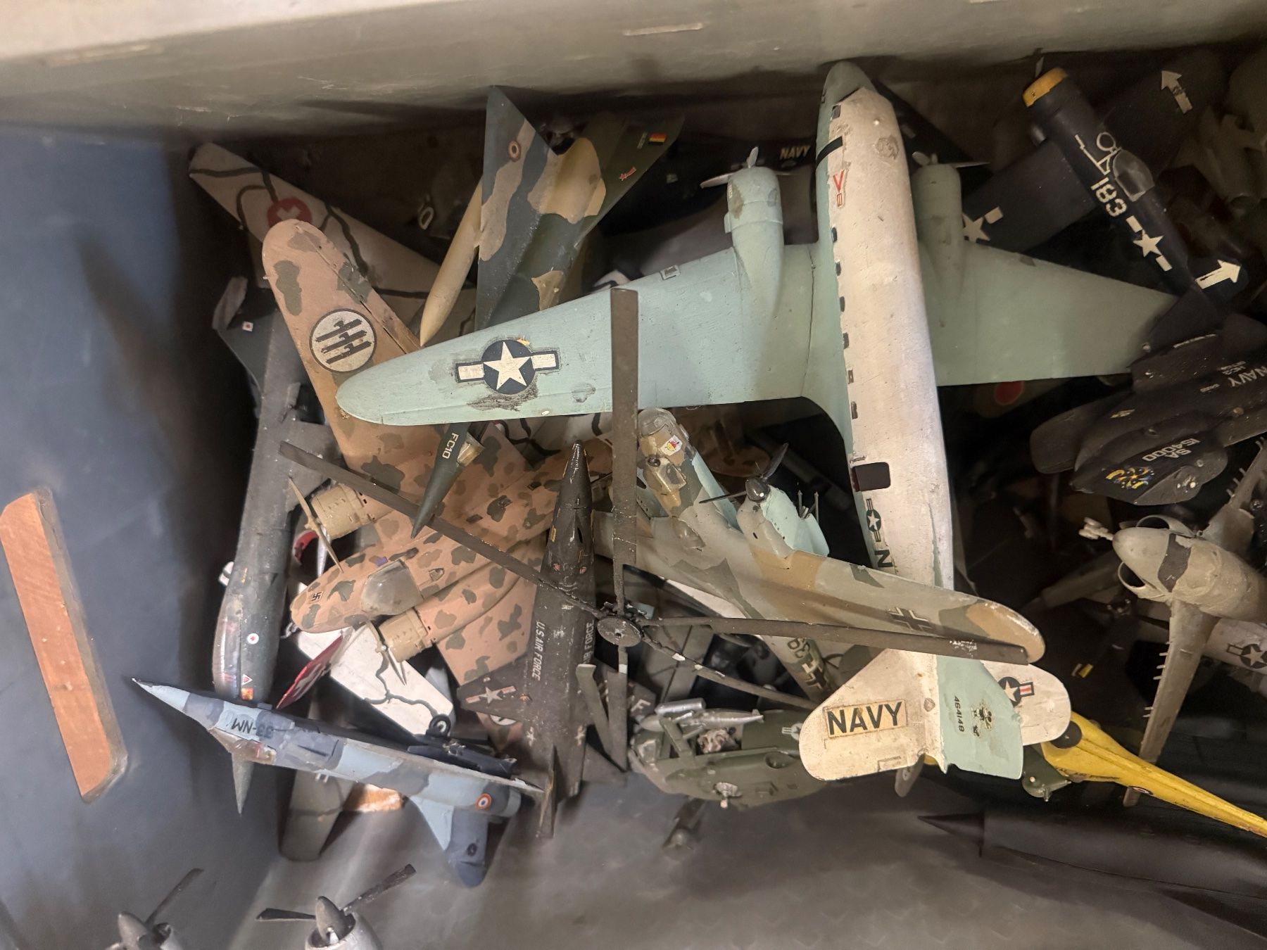 Kits de montage: Lot d’avions miniatures à différentes échelles – Défectueux à Chexbres par rochecolombe 1