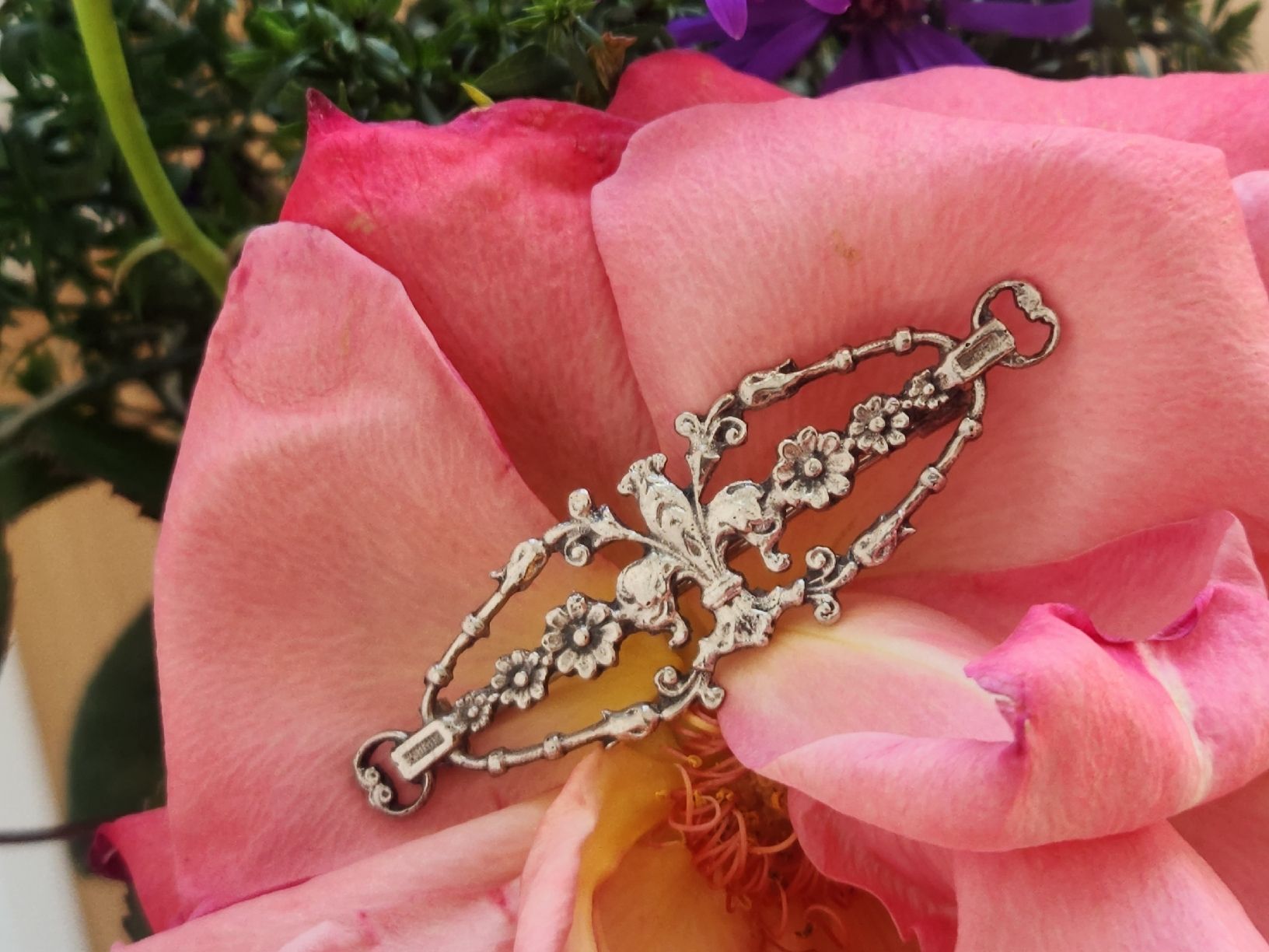 Broschen & Nadeln: Elegante Vintage Brosche mit Blumenmuster, Silber 800 – Gebraucht aus St. Gallen von GIULESGG 2
